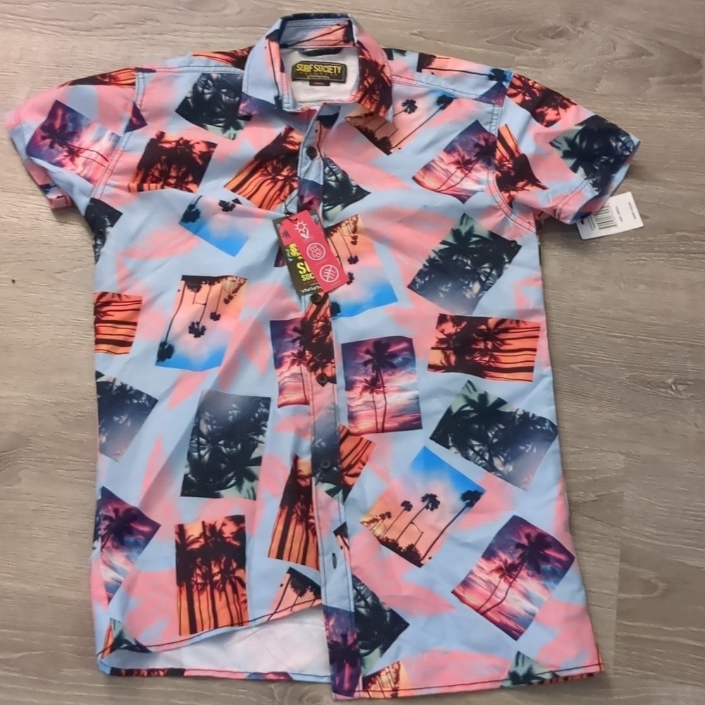 Surf society button down short sleeve shirt size small